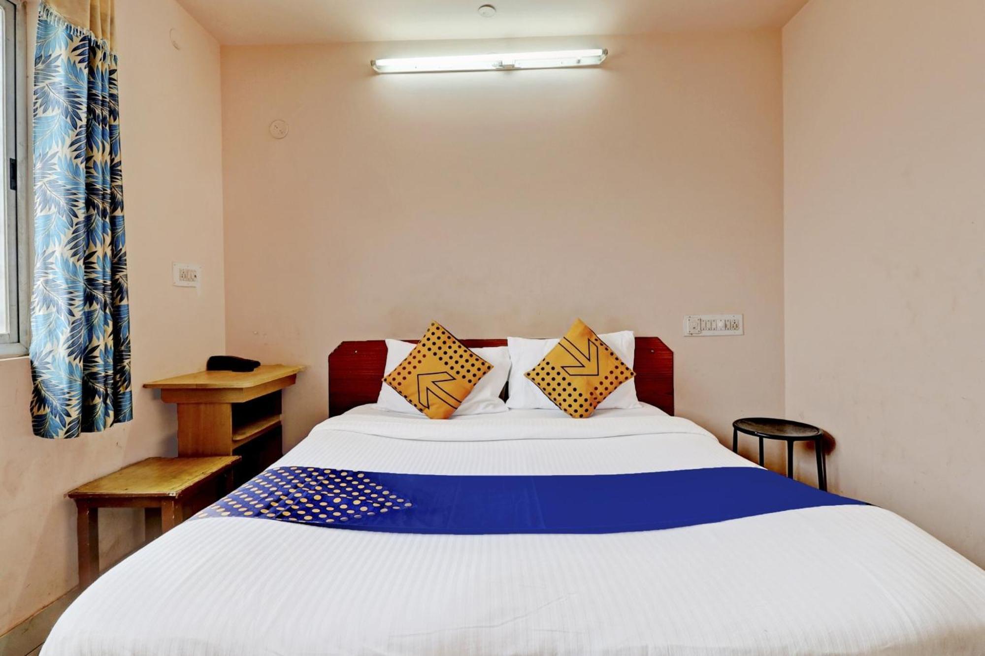 Hotel S L V Comfort